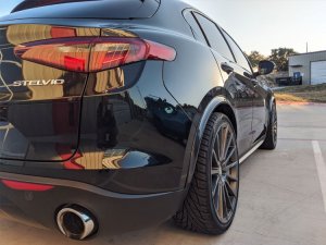 Alfa Romeo Stelvio Fender Trim - Carbon Fiber - Feroce Carbon